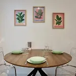 Neu Stylisches Max 4 Personen Nähe Hbf Und Innenstadt Apartment
