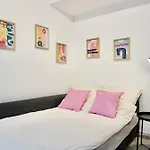Апартаменты Stylisches Mit Terrasse Fuer Max 4 Personen In Naehe Zum Hbf Und Koblenzer-innenstadt Кобленц