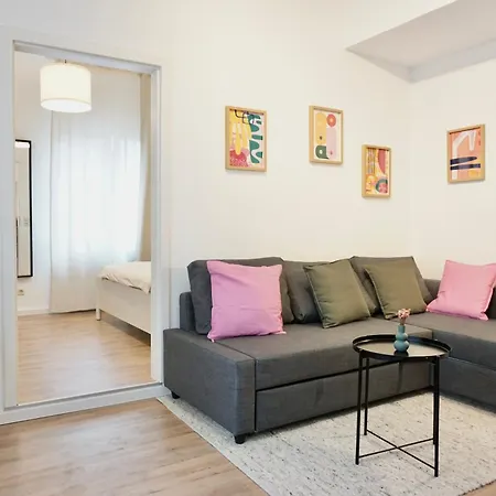 Neu Stylisches Max 4 Personen Nähe Hbf Und Innenstadt