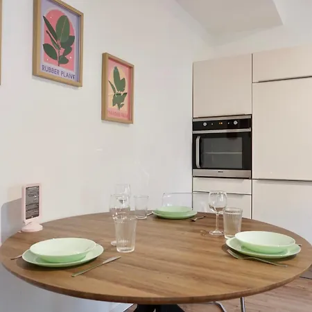 Neu Stylisches Max 4 Personen Naehe Hbf Und Innenstadt Apartamento