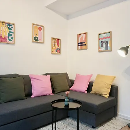 Stylisches Mit Terrasse Fuer Max 4 Personen In Naehe Zum Hbf Und Koblenzer-innenstadt Appartement Koblenz (Rhineland-Palatinate)