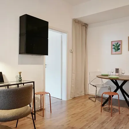 Neu Stylisches Max 4 Personen Naehe Hbf Und Innenstadt Apartamento *