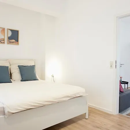 Stylisches Mit Terrasse Fuer Max 4 Personen In Naehe Zum Hbf Und Koblenzer-innenstadt * Koblenz (Rhineland-Palatinate)
