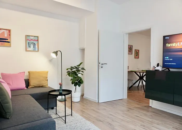 Stylisches Mit Terrasse Fuer Max 4 Personen In Naehe Zum Hbf Und Koblenzer-innenstadt Апартаменты Кобленц
