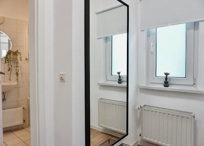 Апартаменты Stylisches Mit Terrasse Fuer Max 4 Personen In Naehe Zum Hbf Und Koblenzer-innenstadt *