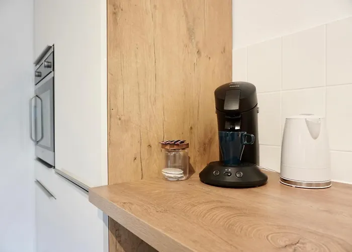 Апартаменты Stylisches Mit Terrasse Fuer Max 4 Personen In Naehe Zum Hbf Und Koblenzer-innenstadt *