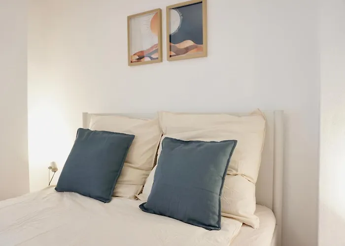 Stylisches Mit Terrasse Fuer Max 4 Personen In Naehe Zum Hbf Und Koblenzer-innenstadt