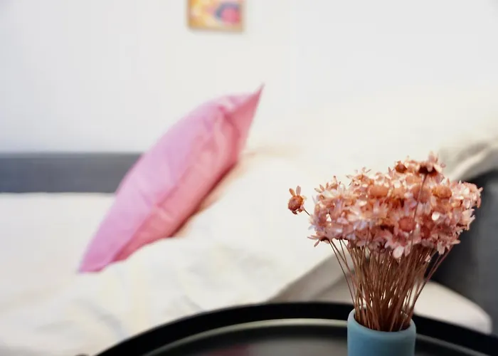 Stylisches Mit Terrasse Fuer Max 4 Personen In Naehe Zum Hbf Und Koblenzer-innenstadt Апартаменты